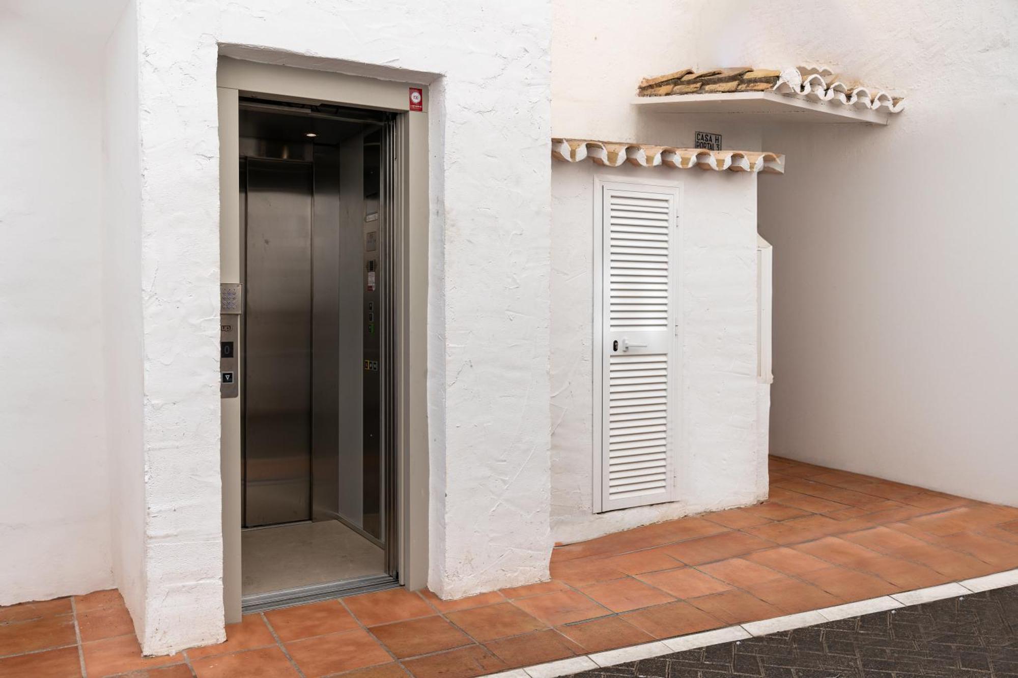241 Puerto Banus Front Line Appartamento *
