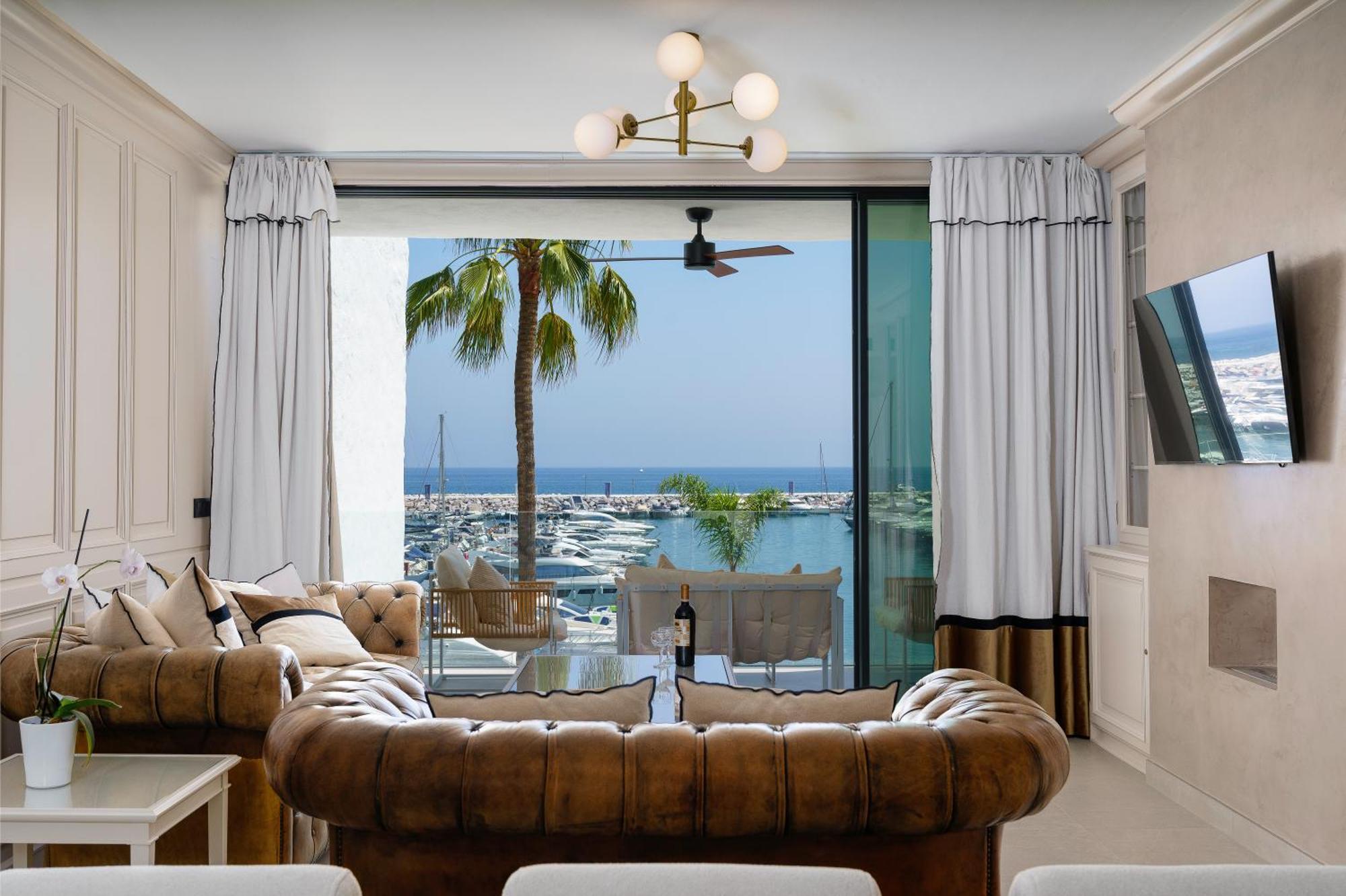 241 Puerto Banus Front Line Appartamento Marbella